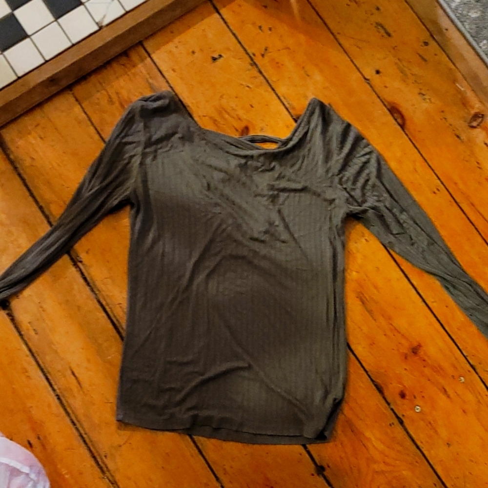 Women's long sleeve top cross back